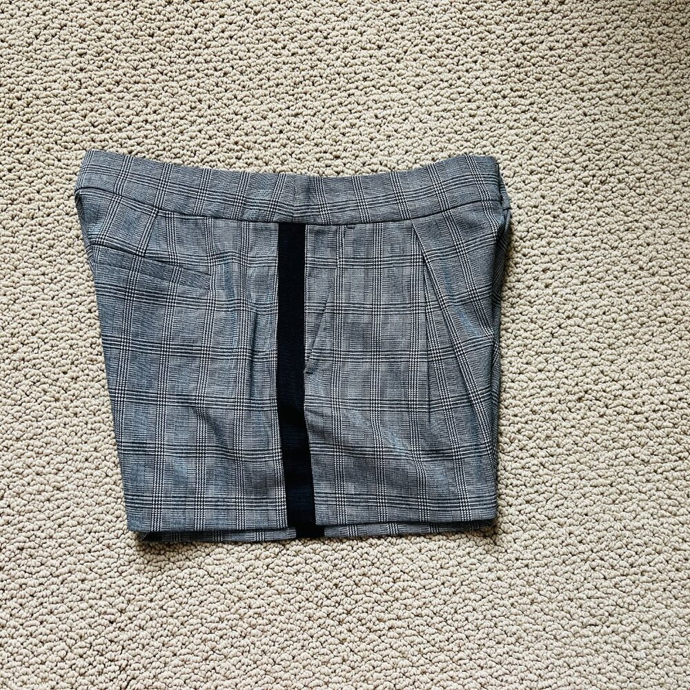 Joie Blk/White Shorts